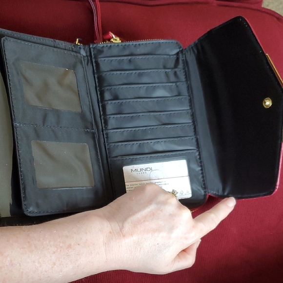 Mundi Clutch Wristlet Big Fat Expandable Zip Around Wallet RFID protection NWT - Picture 4 of 9